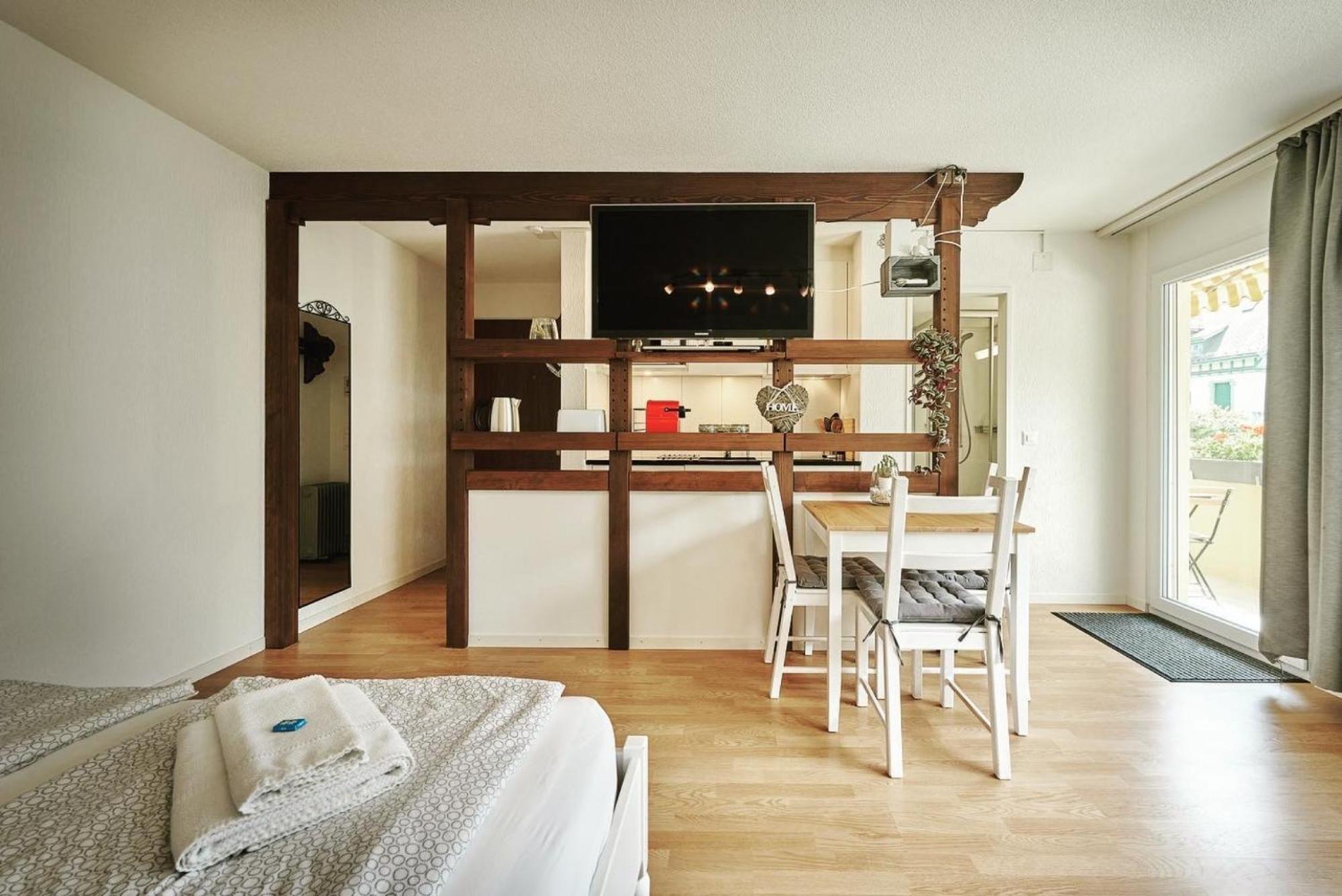 Stay Switzerland Apartments อินเทอร์ลาเคน ภายนอก รูปภาพ