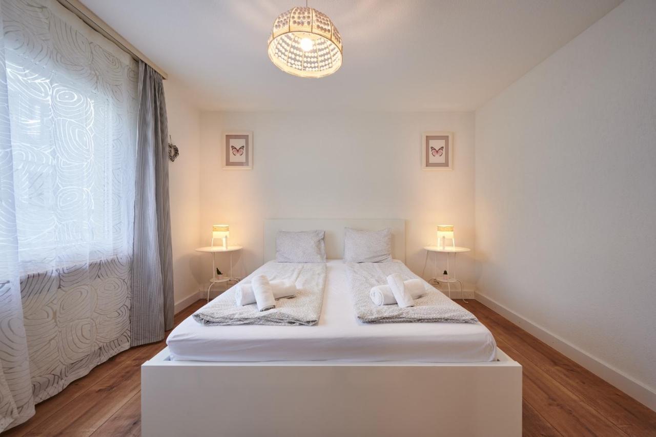 Stay Switzerland Apartments อินเทอร์ลาเคน ภายนอก รูปภาพ